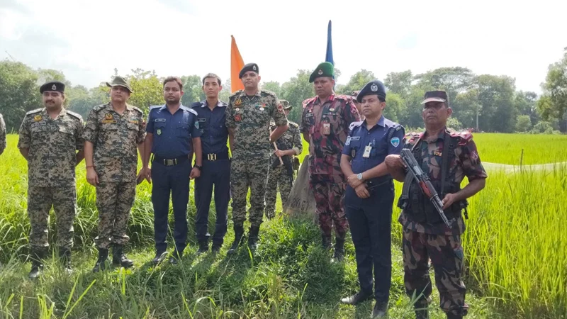 সীমান্তে আটক দুই পুলিশ সদস্যকে ১৫ ঘণ্টা পর হস্তান্তর করল বিএসএফ