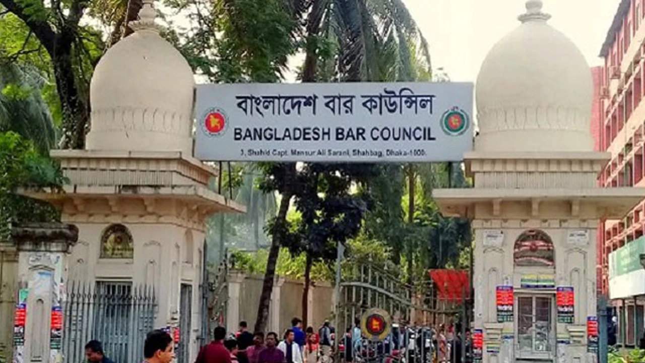 আইনজীবী তালিকাভুক্তির বয়সসীমা ৩৫ বছর করার সিদ্ধান্ত