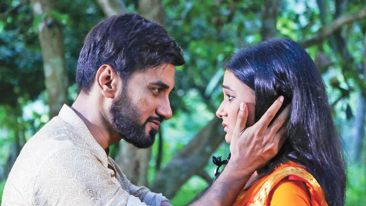 বিজয়ের মাসে প্রেক্ষাগৃহে আসছে ‘ঋতুকামিনী’