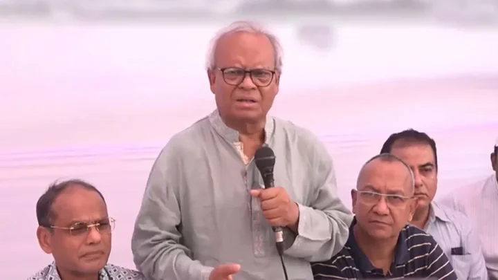ক্রসফায়ার নিয়ে আইজিপির বক্তব্যে সরকার বিব্রত: রিজভী