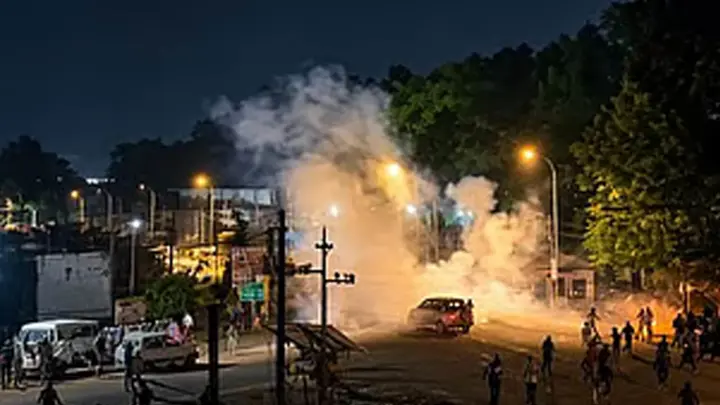 ভারতের অরুণাচলে বিক্ষোভ-সহিংসতা, জনসমাবেশের ওপর নিষেধাজ্ঞা