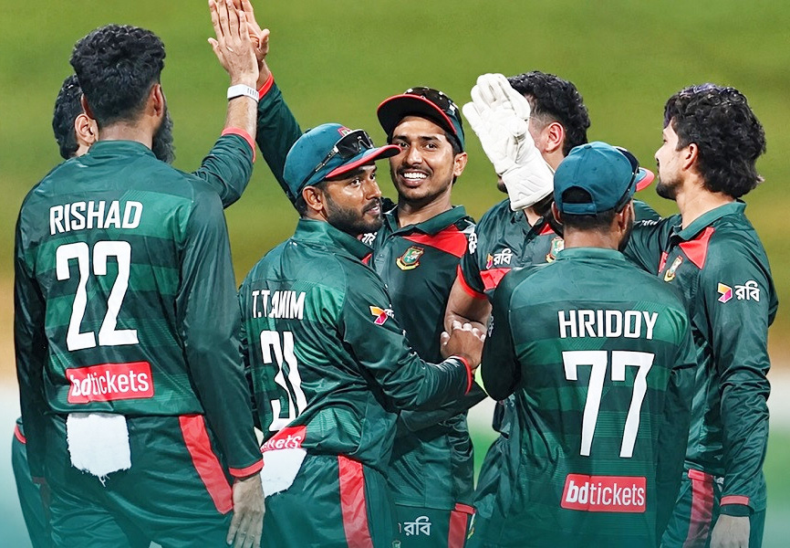 বাংলাদেশকে শাস্তি দিল আইসিসি