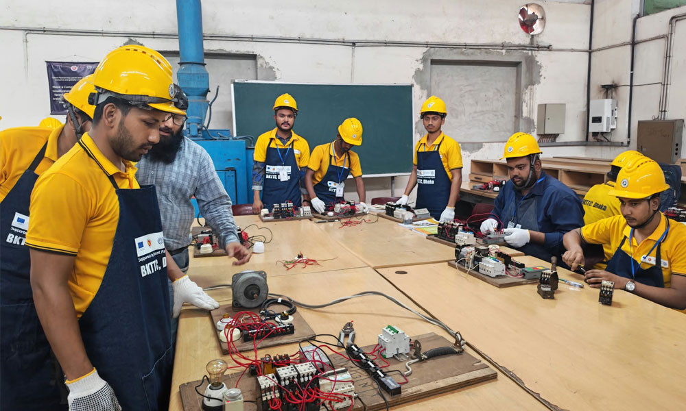 বিনা মূল্যে প্রশিক্ষণ নিয়ে ইউরোপে যাওয়ার সুযোগ