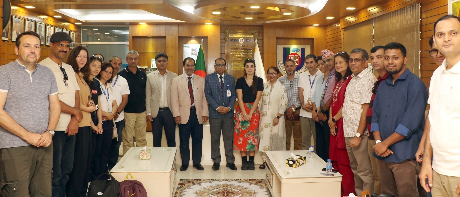 জেন্ডার সমতা এগিয়ে নিতে বাউবির উপাচার্যের সঙ্গে MAGENDA দলের সাক্ষাৎ
