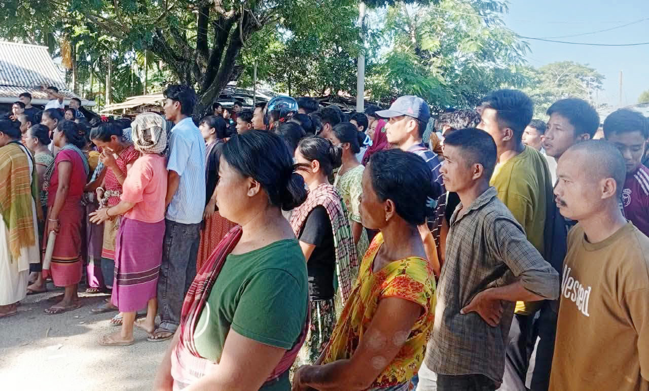 সাজেকে ইউপিডিএফ প্রসীত গ্রুপের  অবরোধ, হুমকির মুখে পর্যটন খাত-পাহাড়ের অর্থনীতি