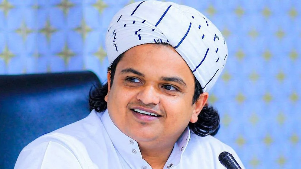অটোরিকশা নিয়ে রফিকুল ইসলাম মাদানীর পোস্ট