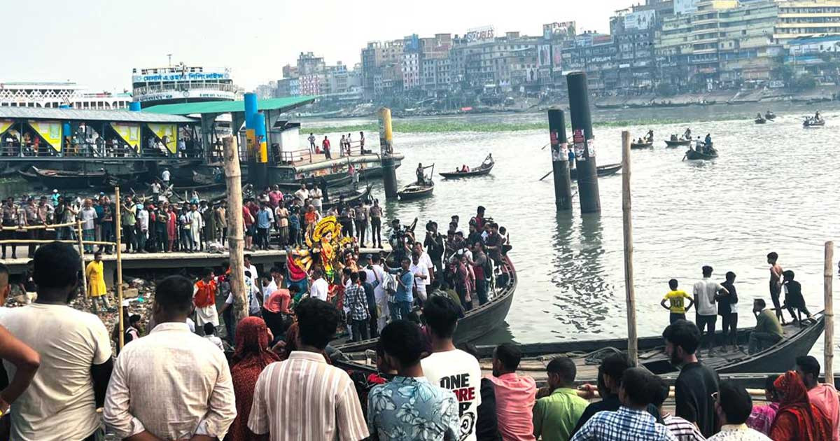 বুড়িগঙ্গায় প্রতিমা বিসর্জন, নিরাপত্তা জোরদার