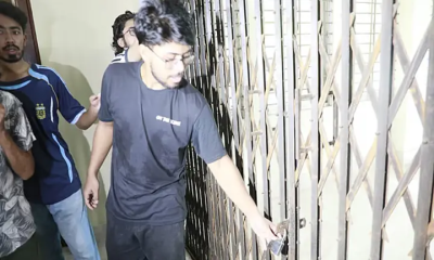 উপাচার্যকে ভেতরে রেখে চুয়েটের ভিসি ভবনে তালা, বিদ্যুৎ সংযোগ বিচ্ছিন্ন
