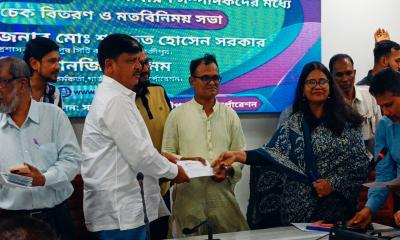 গাজীপুর সিটি করপোরেশন উদ্যোগে ১২৮টি পূজামণ্ডপে অনুদানের চেক বিতরণ
