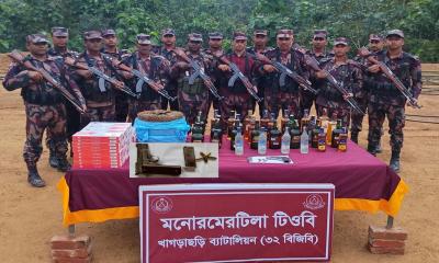  বিদেশী পিস্তল-গুলি, বিপুল পরিমাণ ভারতীয় মাদক ও সিগারেট  উদ্ধার