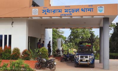নোয়াখালীতে কিশোর গ্যাং বিরোধী অভিযানে আটক ৪০