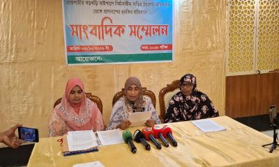 রাজশাহীতে বাড়ির নির্মাণাধীন টয়লেট ভেঙ্গে দেওয়ার অভিযোগ
