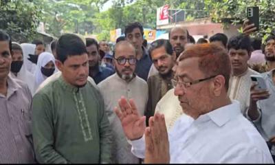 শিক্ষার্থীদের রাস্তায় দাঁড় করিয়ে অভ্যর্থনা নয়, এমপি নুরুল আমিনের কড়া নির্দেশ