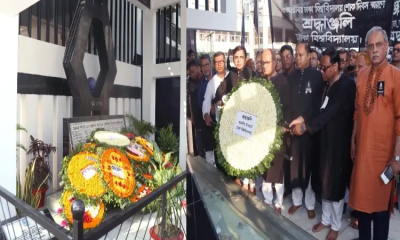 নিহত ৪০ জনকে স্মরণ করলো ঢাবি