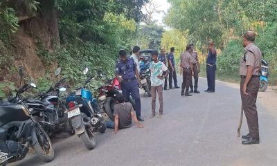 কক্সবাজারে দিনদুপুরে যানবাহন থামিয়ে ডাকাতি