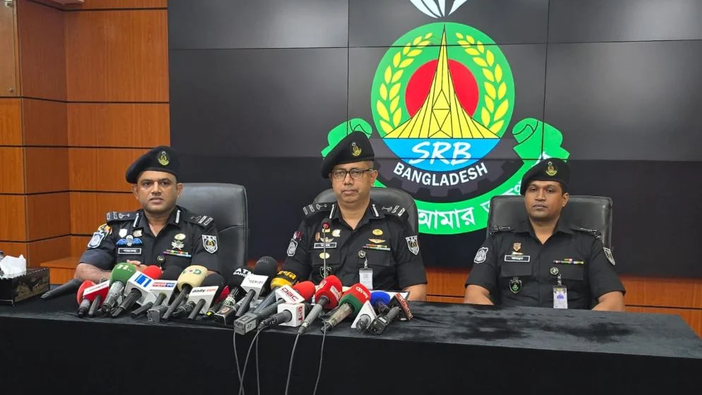 প্রশ্নফাঁস চক্রে সরকারি দপ্তরের ৫ কর্মী, ১০ লাখ টাকা করে বিনিময়