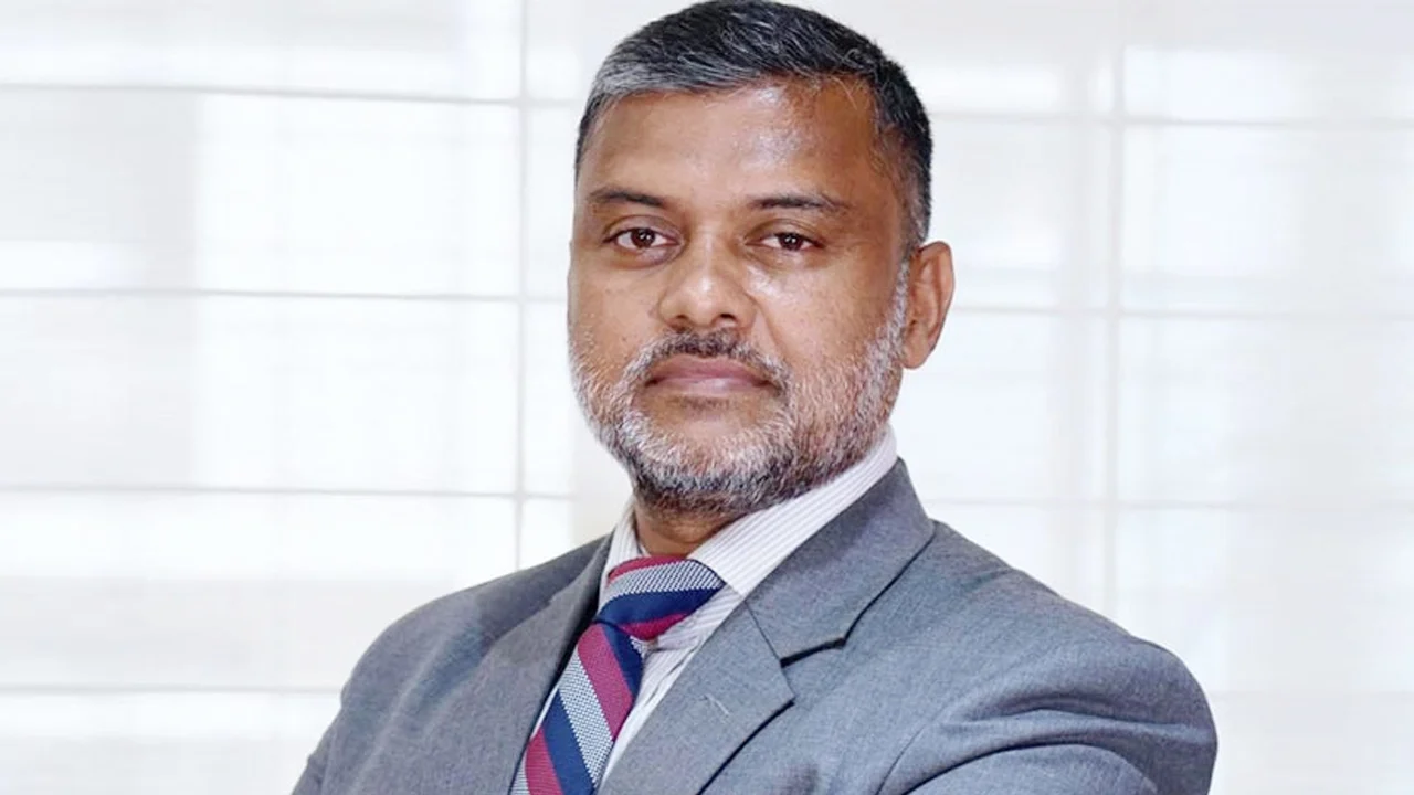 ‘আইজিপি সাহেব, পুলিশকে বিতর্কিত করলেন, সরকারকেও বিব্রত করলেন’