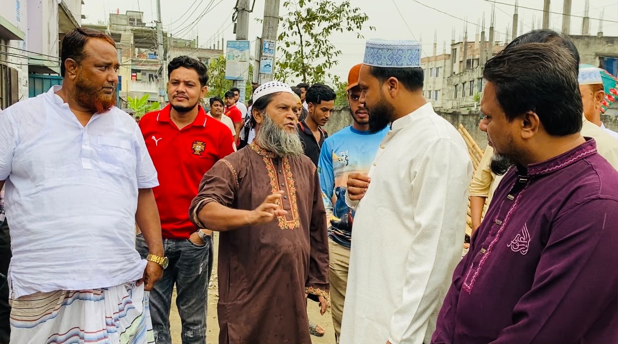 টঙ্গীতে কাউন্সিলর প্রার্থী ফয়সাল আহমেদের হস্তক্ষেপে ড্রেন নির্মাণকাজ শুরু