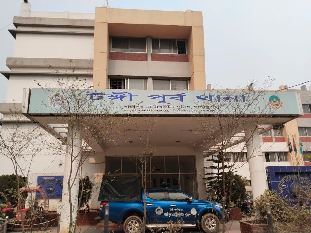 টঙ্গীতে সড়ক দুর্ঘটনায় বাবা-ছেলে নিহত