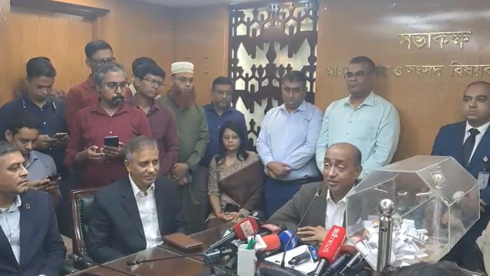 যেখানে দুর্নীতির শেকড় গজায় সেখানেই লটারি প্রক্রিয়া অনুসরণ করা হবে: আইনমন্ত্রী
