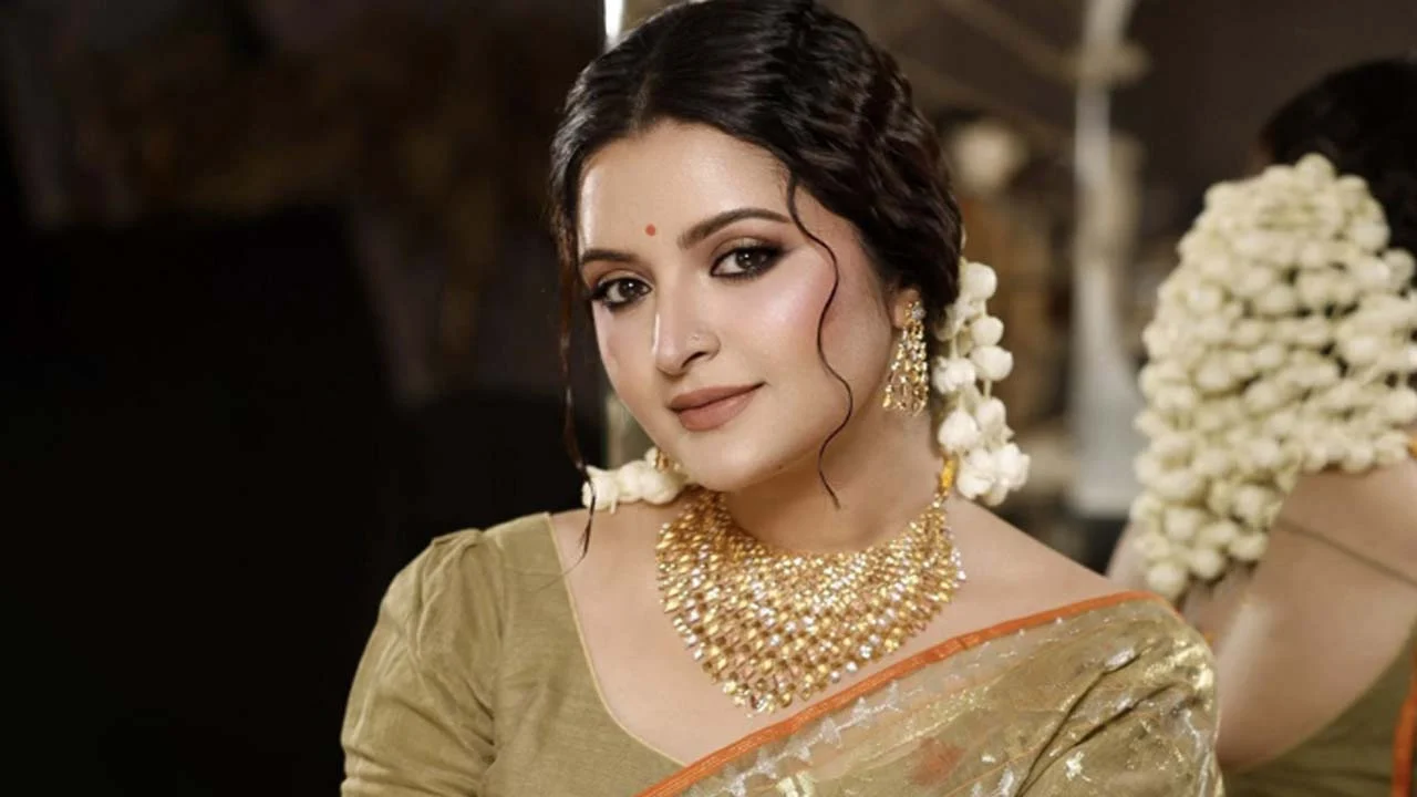ঝামেলা আমার কপালে লেখা, বিষয়টি আমি এনজয় করি: পরীমনি
