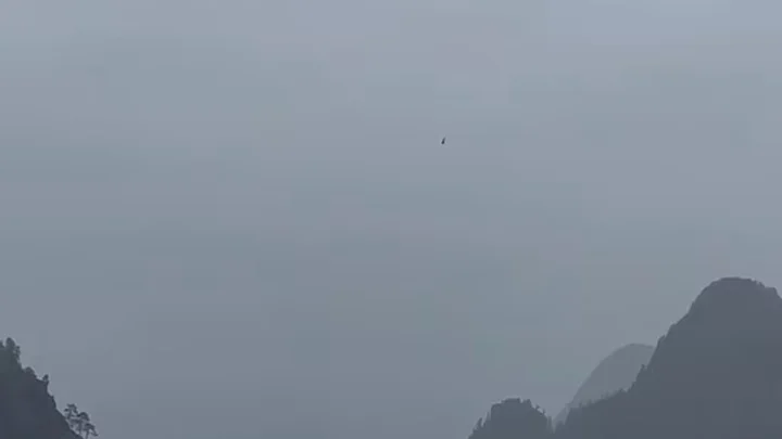 ভারতে ছয় আরোহী নিয়ে হেলিকপ্টার বিধ্বস্ত