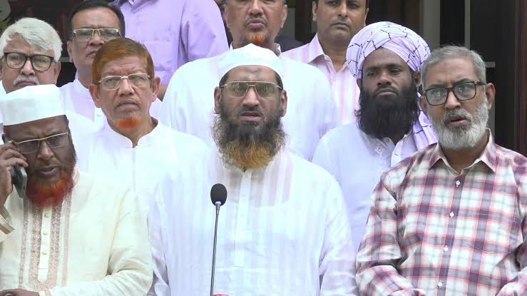 শহীদদের রক্তের দায় নিয়ে মাঠে নেমেছি, কোনো ষড়যন্ত্রে পা দেব না