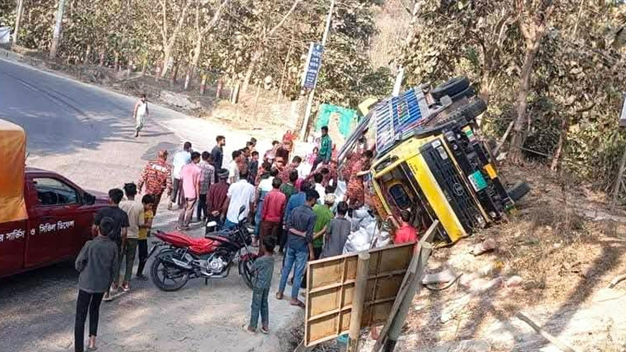 বান্দরবানে পৃথক সড়ক দুর্ঘটনায় নিহত ২, আহত৫
