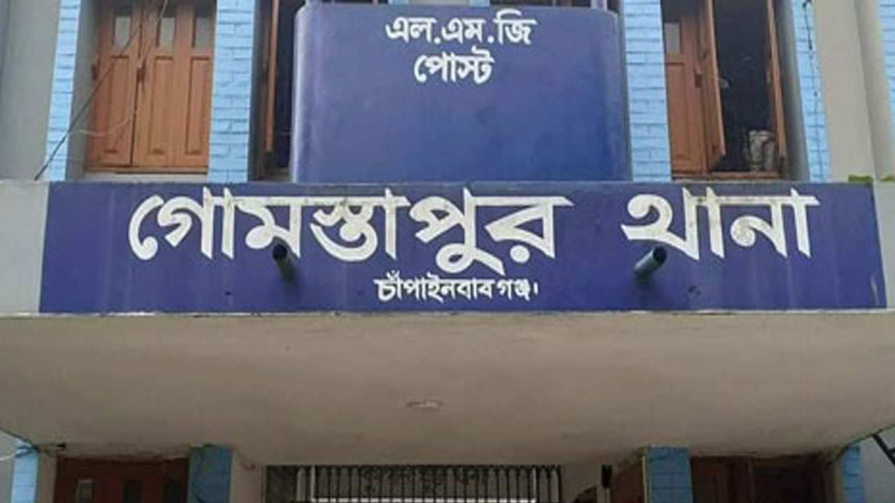 গোমস্তাপুরে মোবাইল চুরি করতে গিয়ে ছাত্রলীগ নেতা আটক