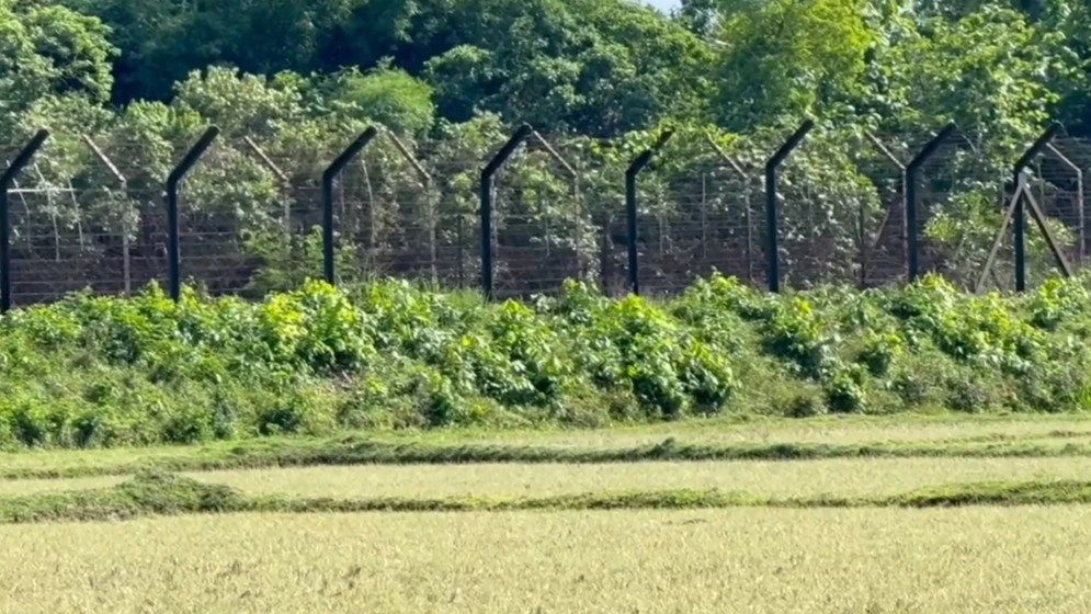 ফেনী সীমান্তে বিএসএফের গুলিতে দুই বাংলাদেশি যুবক নিহত, ১ জনের লাশ ভারতে