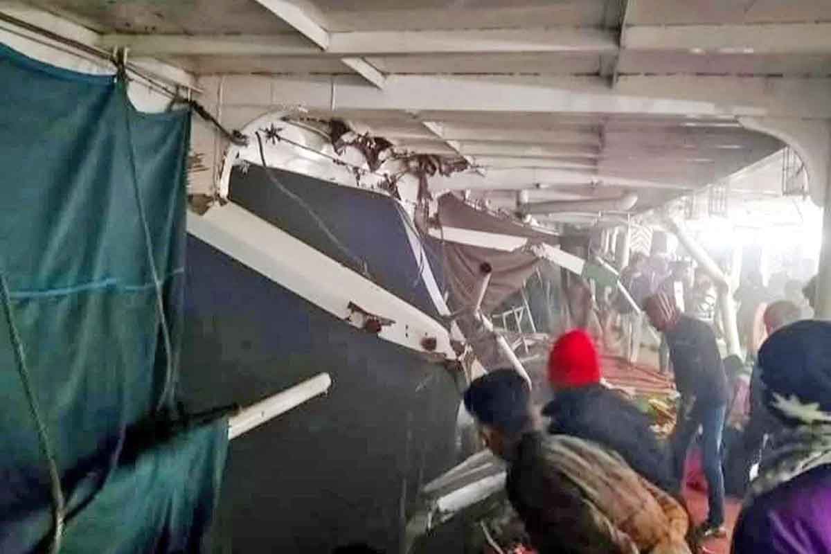 চাঁদপুরের মেঘনায় লঞ্চ সংঘর্ষের ঘটনায় ১৮ জনের বিরুদ্ধে মামলা