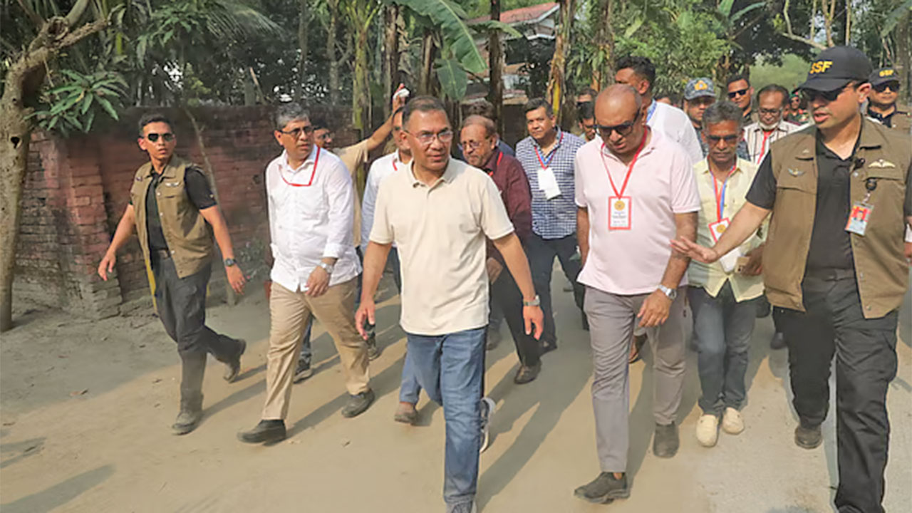 প্রধানমন্ত্রী বললেন, ‘আরে খিদা পাইছে আমার, বাপের বাড়িতে খেতে দিবেন না?’