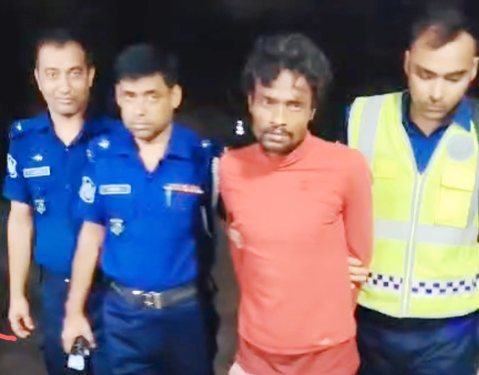 লক্ষ্মীপুরে অটোরিকশা চালক হত্যাকান্ডের মুল হোতা গ্রেফতার