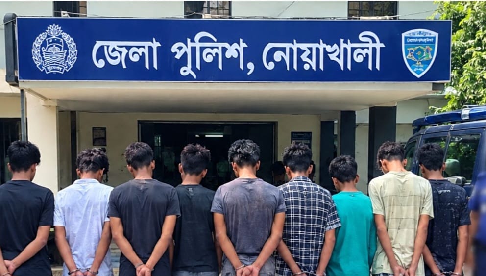 নোয়াখালীতে কিশোর গ্যাংবিরোধী পুলিশি অভিযান, আটক ১৭১